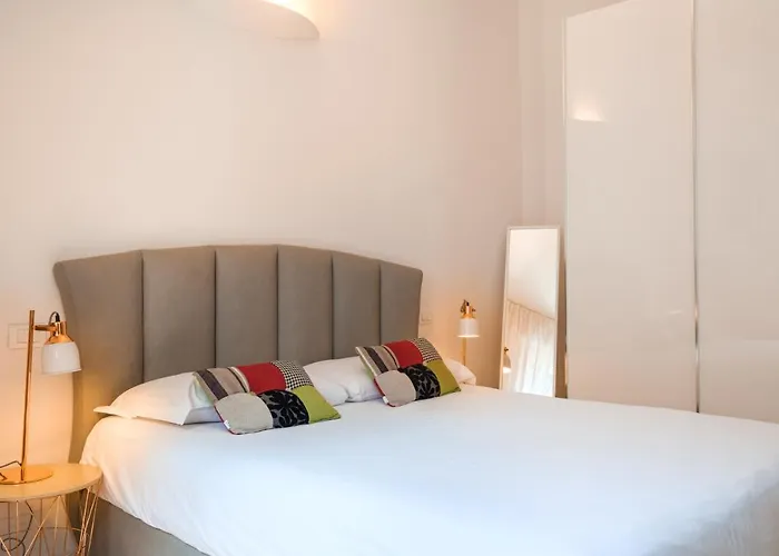 Tempobiancosuites לינה וארוחת בוקר 4*