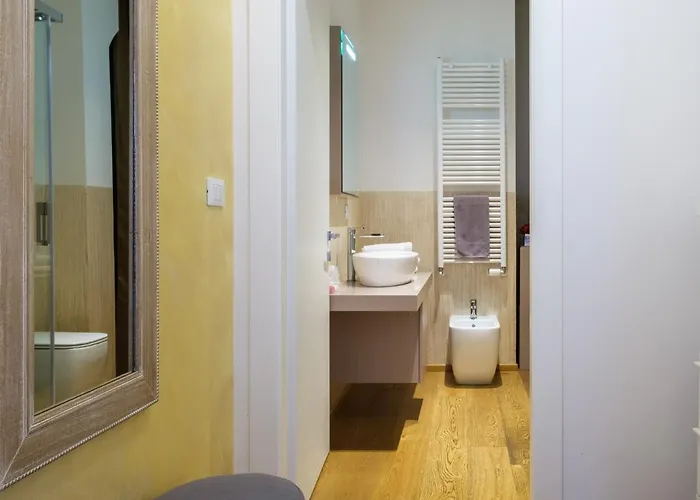 Tempobiancosuites לינה וארוחת בוקר בולוניה