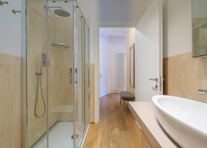 Tempobiancosuites לינה וארוחת בוקר 4*