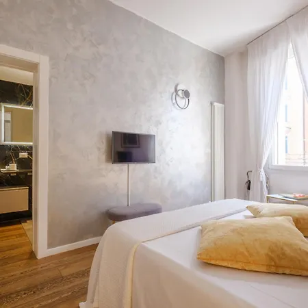 לינה וארוחת בוקר Saffi67Rooms 4*